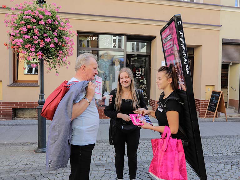 Akcja promocyjna z WalkBoardami dla salonu T-Mobile
